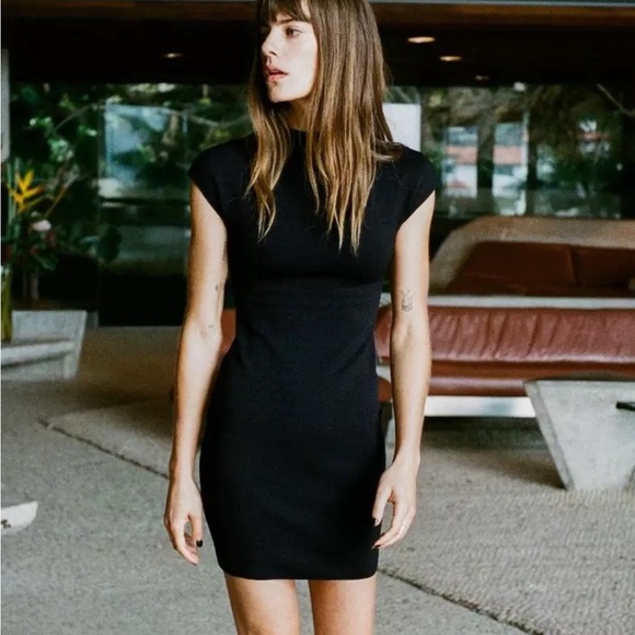 Zara Dresses & Skirts - Zara bodycon dress- like new